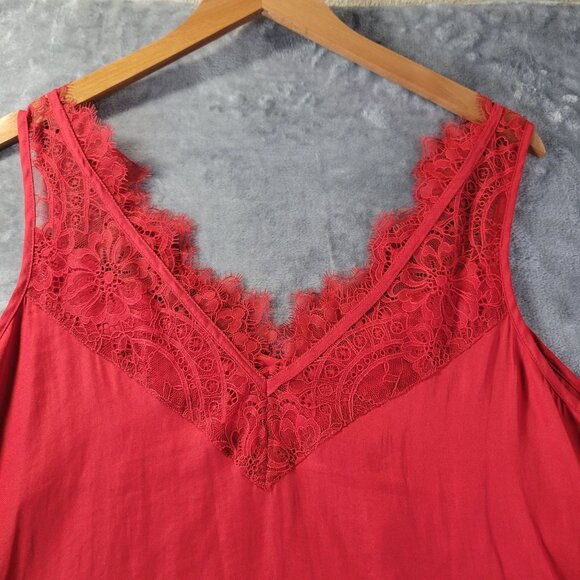 H&M Womens Red Lace Trim Cami‎ Tank Top M Sleeveless V Neck Romantic Date Night - Picture 6 of 9